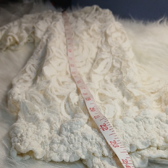 Forever 21 Ivory Lace Blouse 1X - Picture 7 of 9